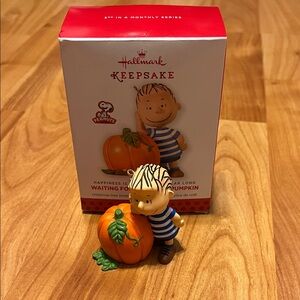 Hallmark Keepsake Peanuts Linus with Orange Pumpkin Figure - Retired